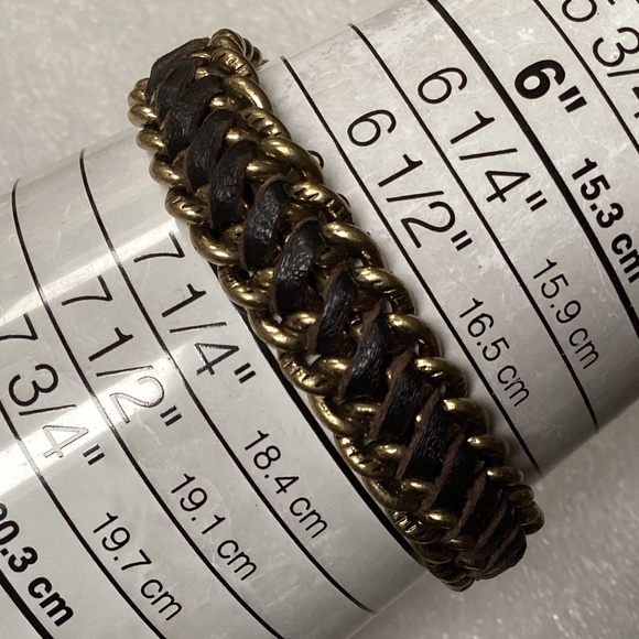 Vintage Fossil Toggle Black Leather/Gold-tone Bracelet - Picture 2 of 10